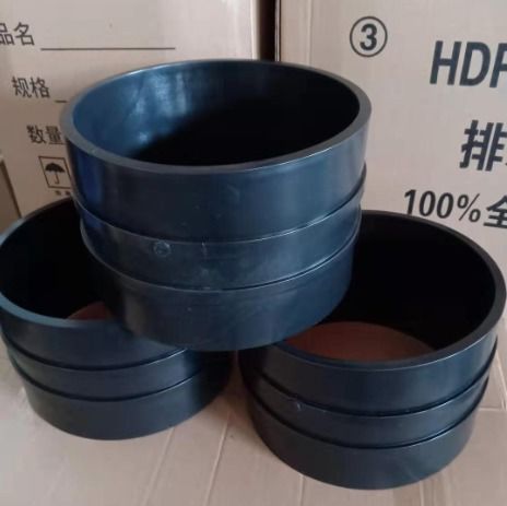 熱脹冷縮對屋面虹吸系統pe雨水管的破壞雙法蘭止動短管 管卡